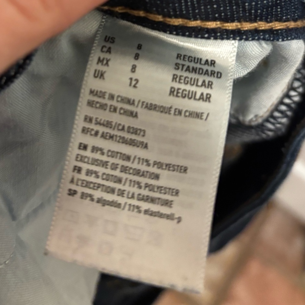 American eagle Dark Wash Distressed Women's Tomgirl Jeans - size 8 Regular - Picture 3 of 6
